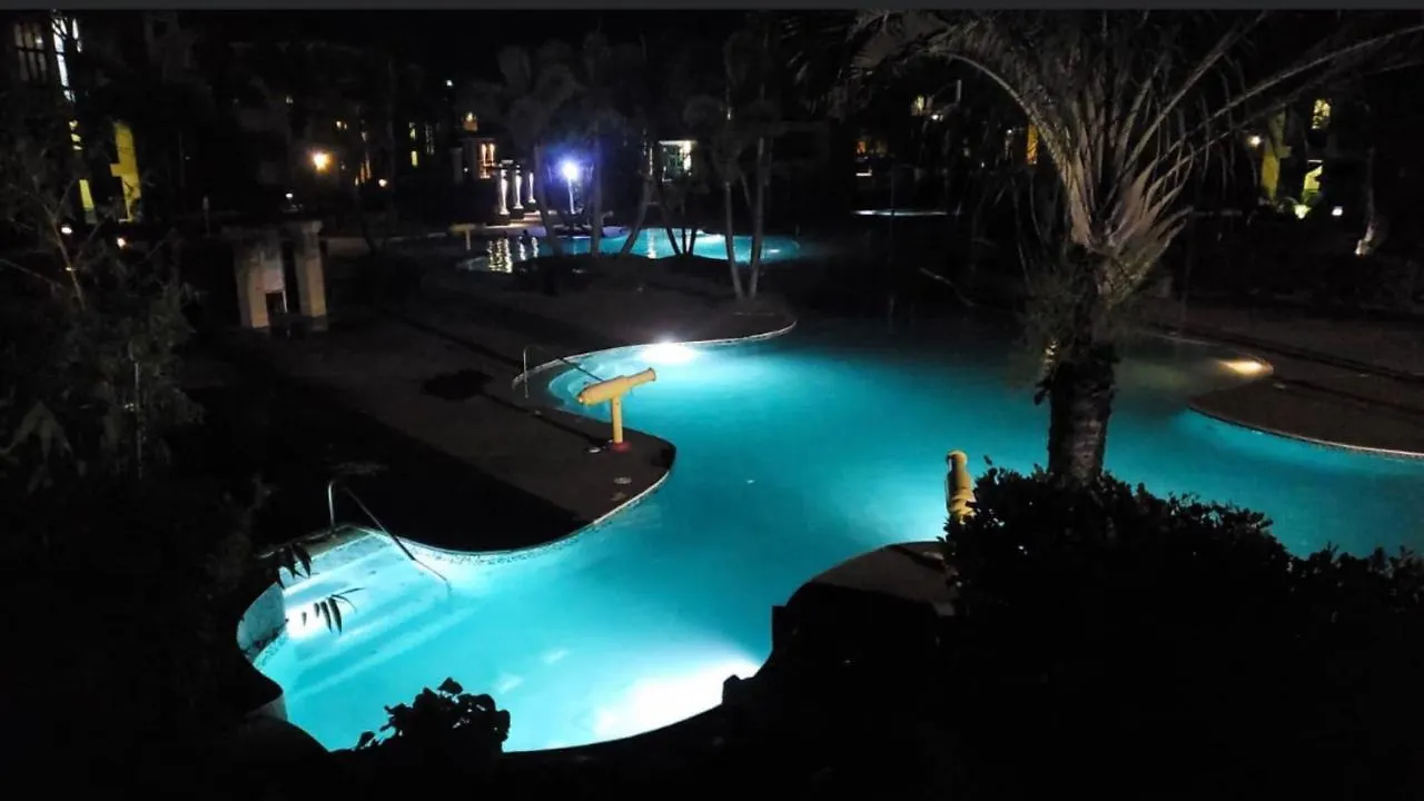 Aquatika Paraiso Tropical Loiza 公寓